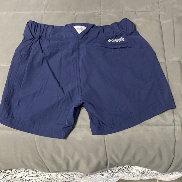 Columbia PFG shorts. Size 4 - Picture 2 of 6